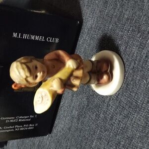 Vintage Hummel Club Membership A Sweet Offering #144 549/3/0